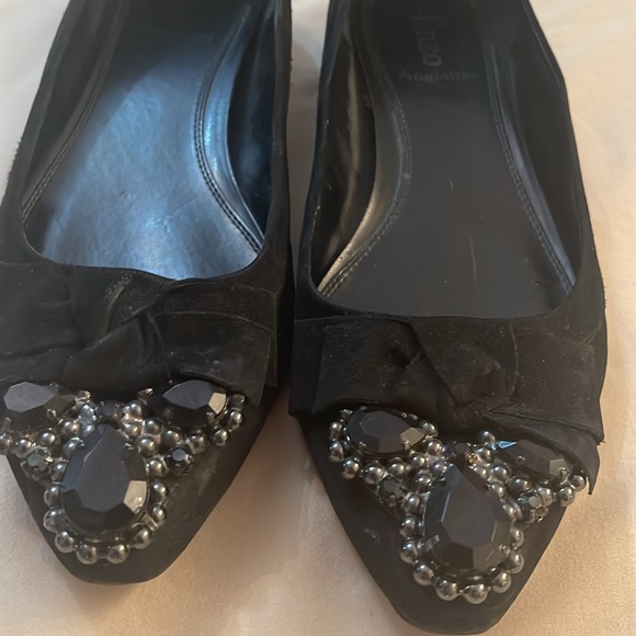 Enzo Angiolini black suede pointy toed flats ballerinas jewel decoration on toe - Picture 3 of 6